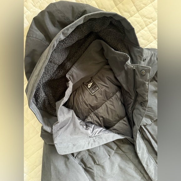 New Nike snow Jacket Sportswear Tech Pack Down Fill Parka Dark Grey Men's Coat - Picture 13 of 16